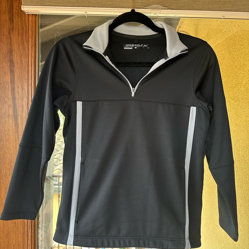 Boys Nike Golf Black and Gray Therma-Fit Quarter-Zip Pullover S